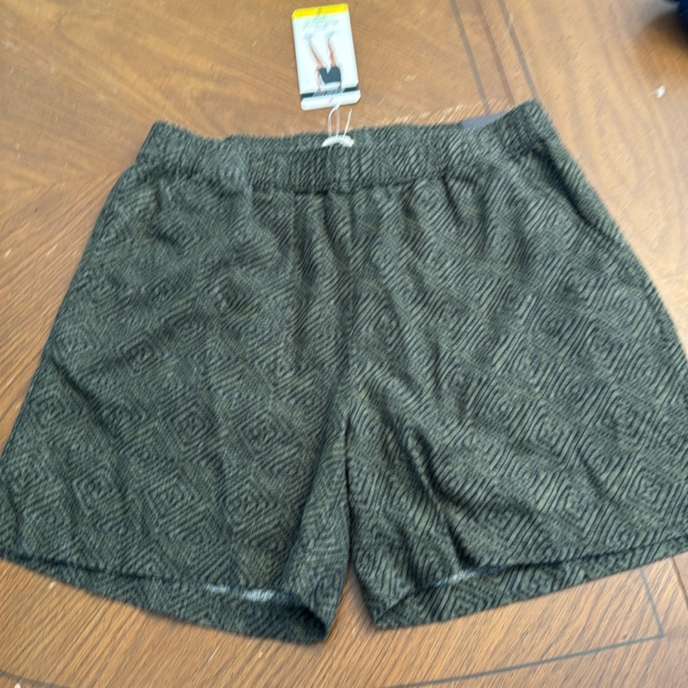 Weatherproof Vintage NWT Black & Green Geometric Print Duffle Bag Shorts Small